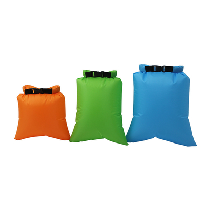 Sacs imperméables en nylon de petite capacité rouge pour les sports de plein air 1.5L 2.5L 3.5L 4.5L 6L